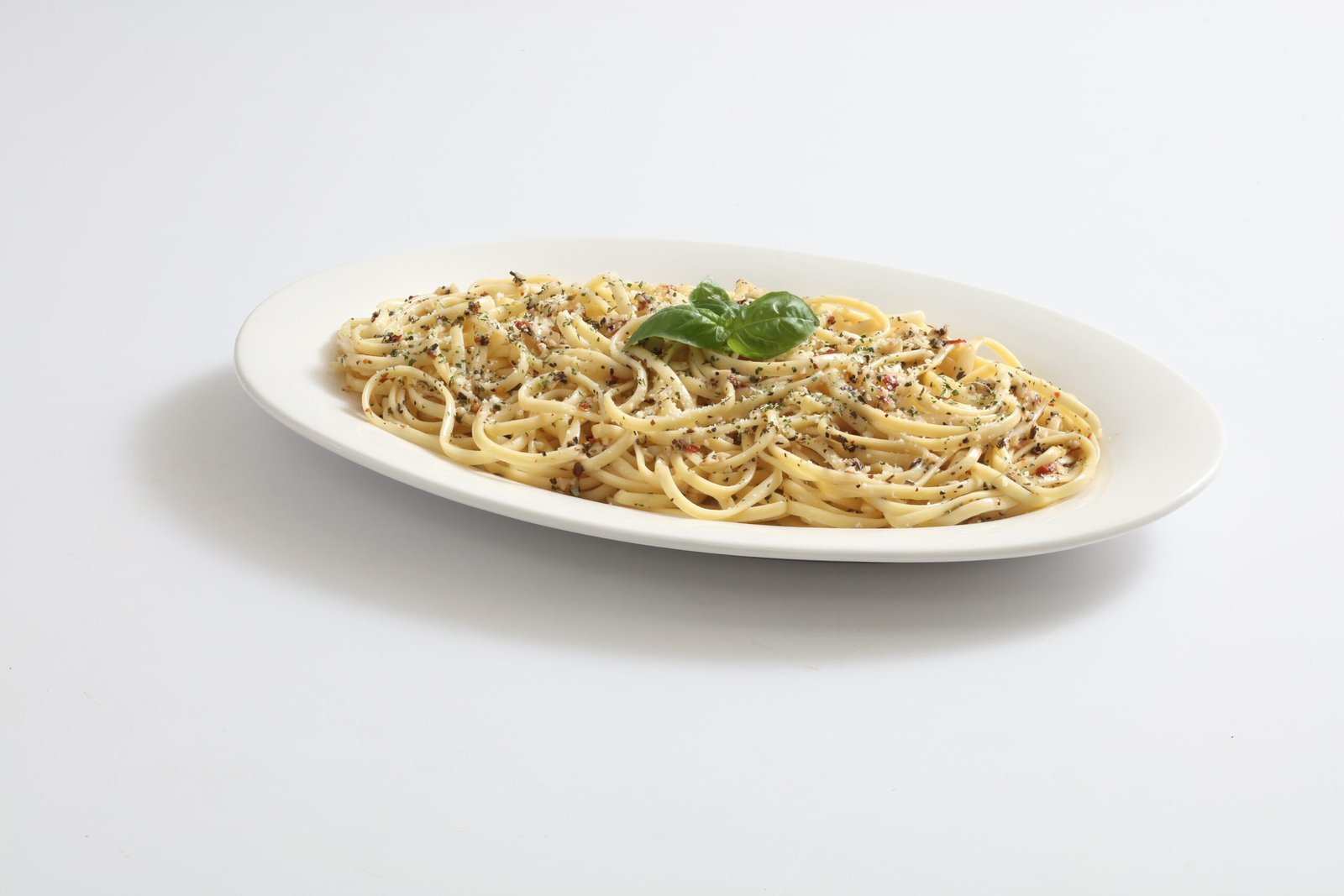 aglio e olio pasta platter